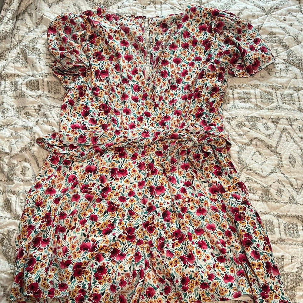 Flutter sleeve floral romper with tie at waist